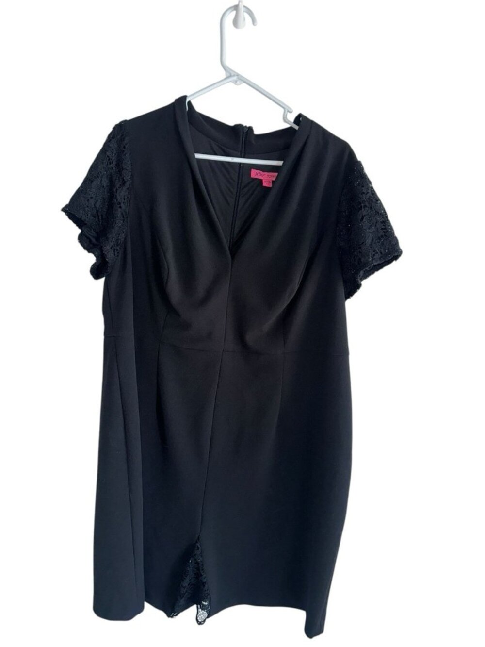 Betsey Johnson Women's Black Size 18W Plus Lace Sleeve Shift Dress Witchy Goth